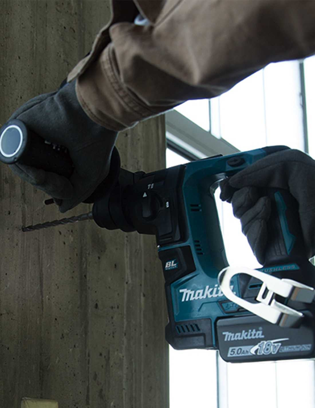 Kit Makita Hammer DHR171 + Impact driver DTD152 + Circular saw DSS610 + 2bat + charger + bag DLX3171BL2