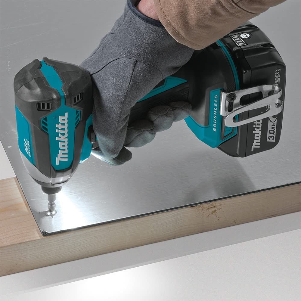 Makita kit 7 tools + 2bat 5Ah + charger + 2 bags LXT600 DLX7180BL2