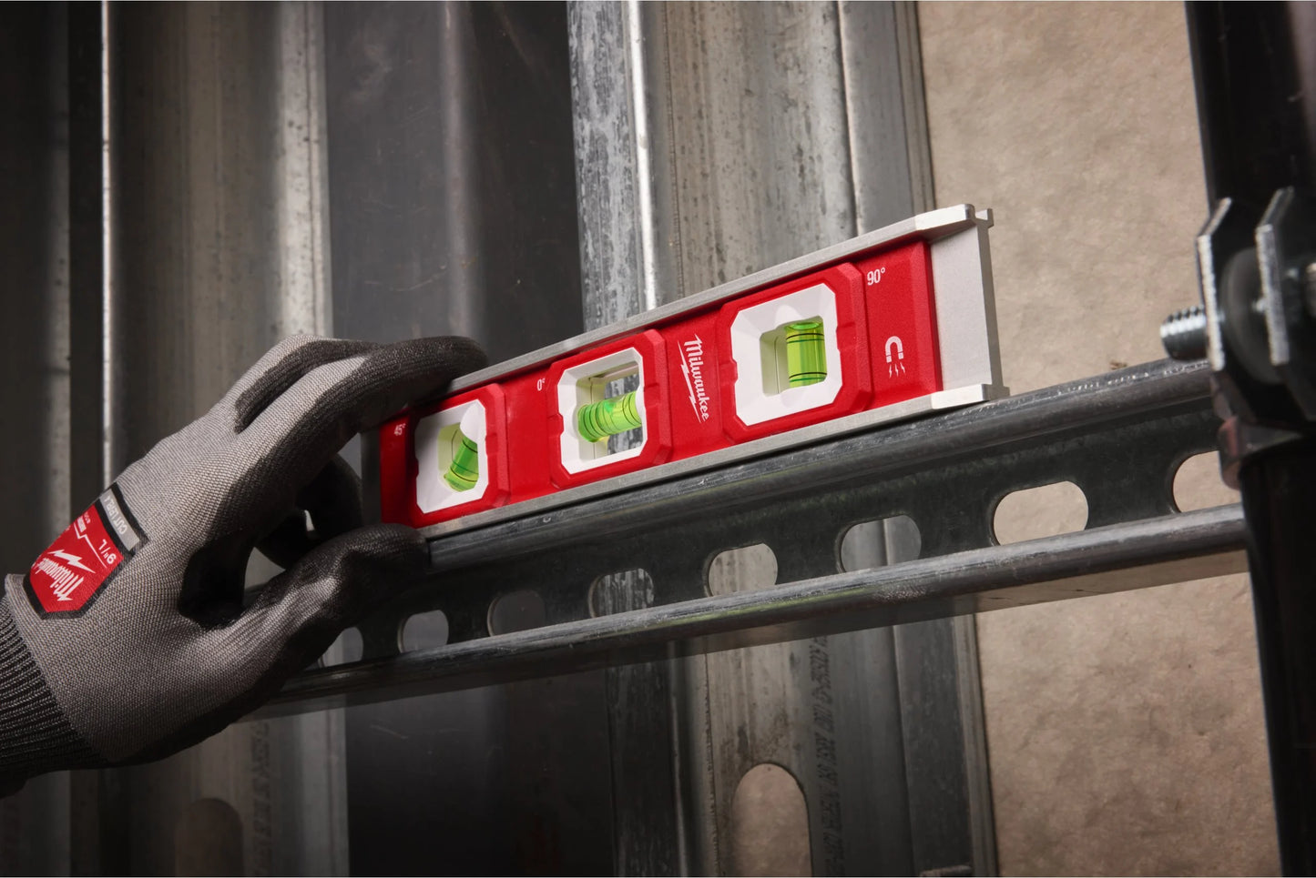 Torpedo level with 3 vials 25cm Milwaukee