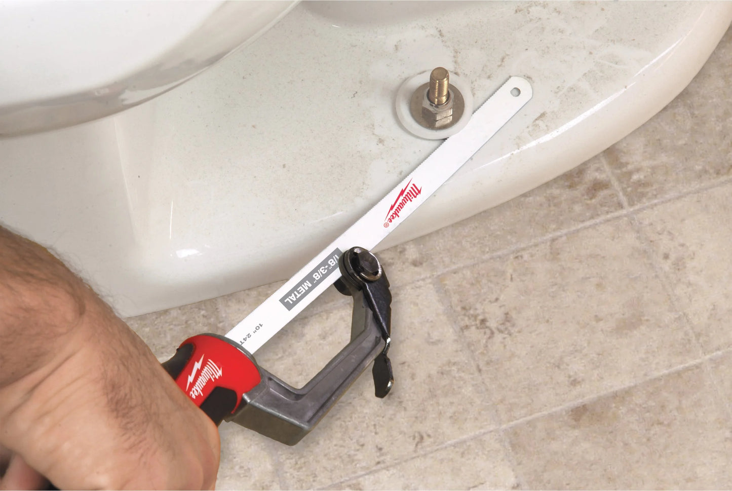 Sierra compacta para hojas de 300mm Milwaukee