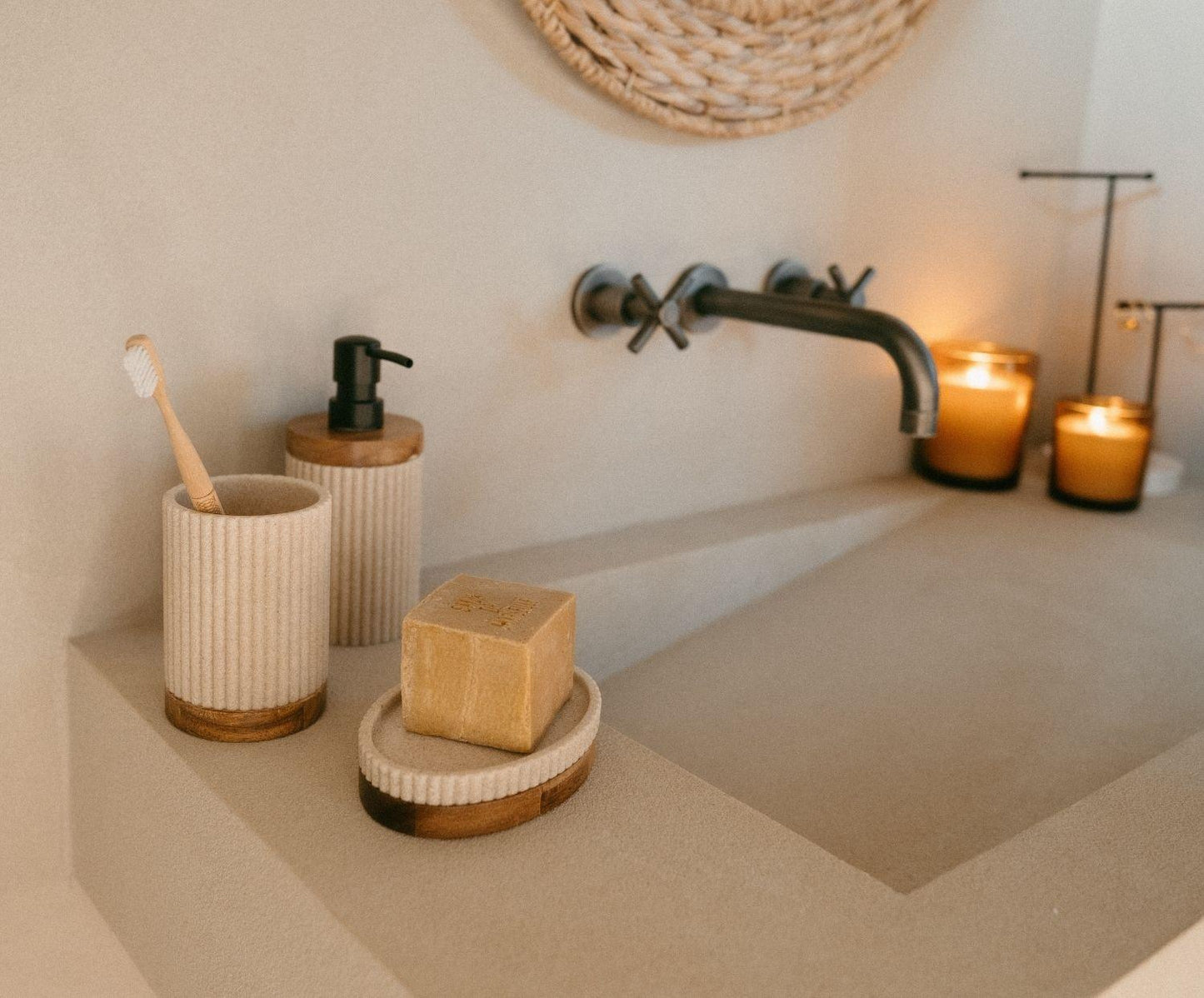 Beige Bathroom Dispenser, Polyresin and Acacia Wood, Ø8×18 cm, Andrea House