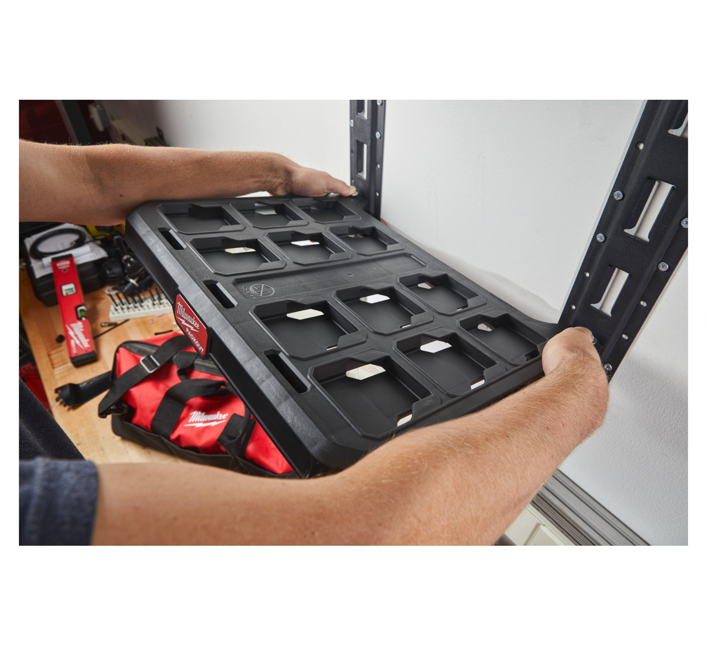 Sistema de Rack de Montaje PACKOUT Completo Milwaukee