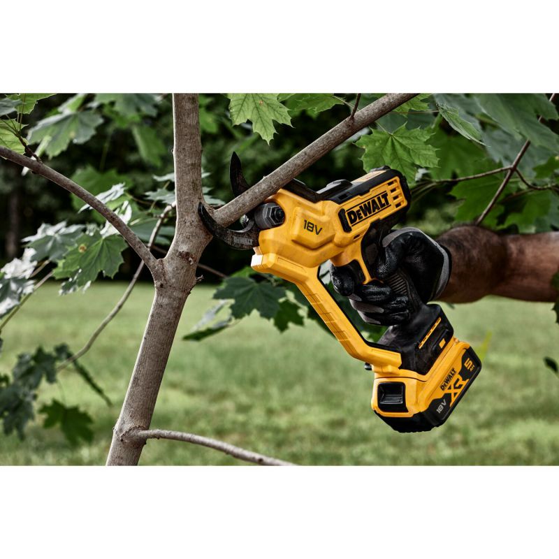 Tijera podadora de mano XR 18V con batería y cargador Dewalt DCMPP568P1