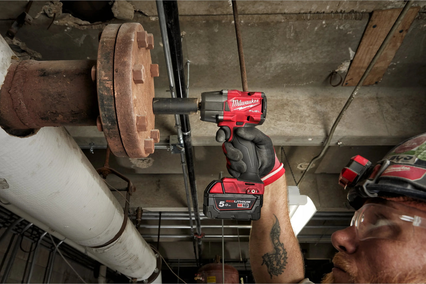 M18 FUEL 1/2" Medium Torque Impact Wrench With Milwaukee M18 Friction Ring FMTIW2F12-502X
