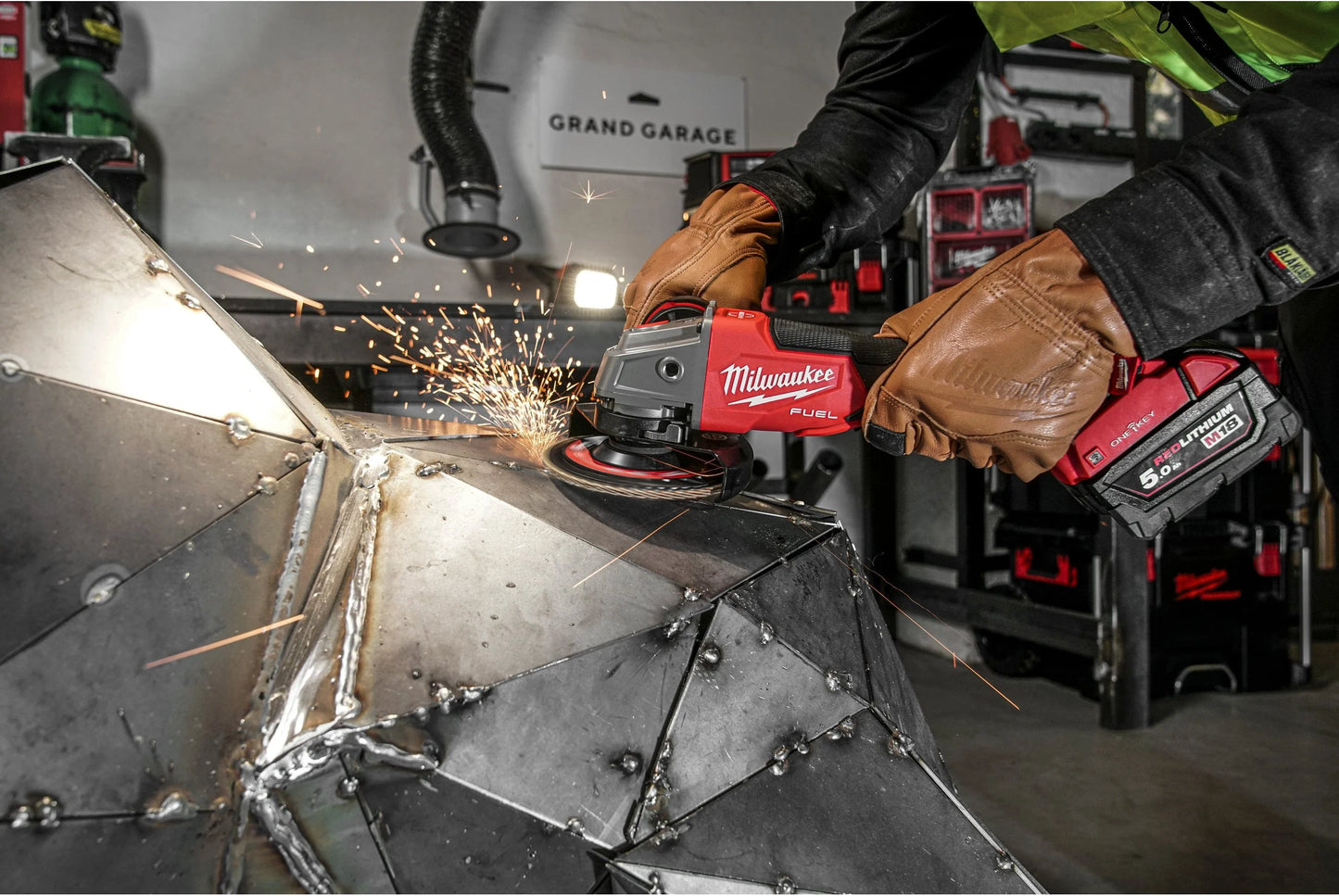 Milwaukee M18 ONEFSAG125XPDB-0X M18 125mm Fuel ONE-KEY Angle Grinder with Case